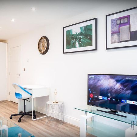 The 'Pinky' - Beautiful 1 Bed Apartment In Hatfield - Free Parking - Near Uni & Business Park - Big Savings On Long Stays Esterno foto