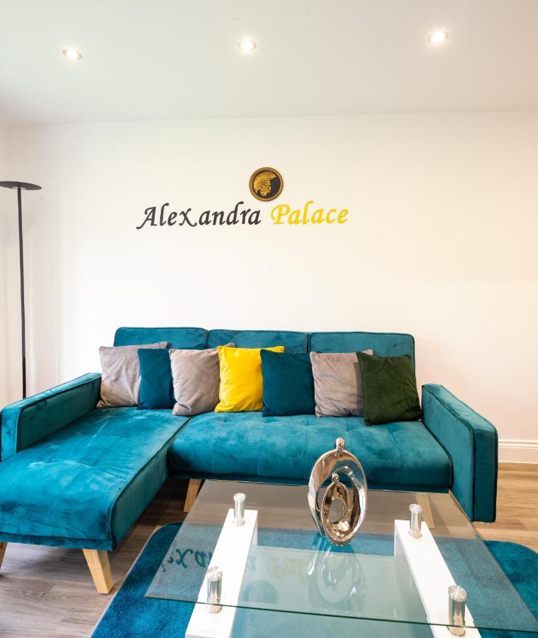 The 'Pinky' - Beautiful 1 Bed Apartment In Hatfield - Free Parking - Near Uni & Business Park - Big Savings On Long Stays Esterno foto